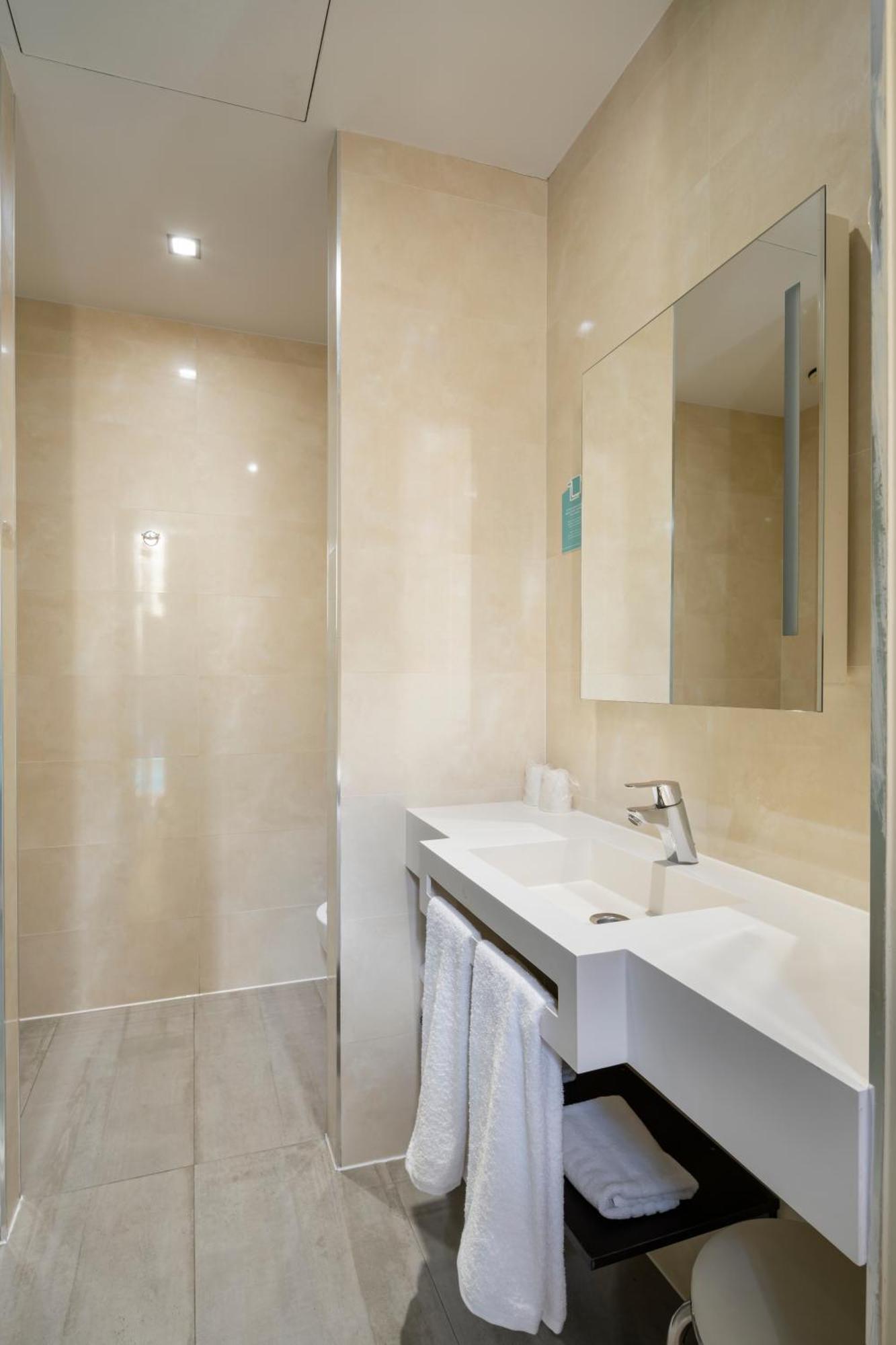 Alda Route 42 Hotel Illescas Luaran gambar