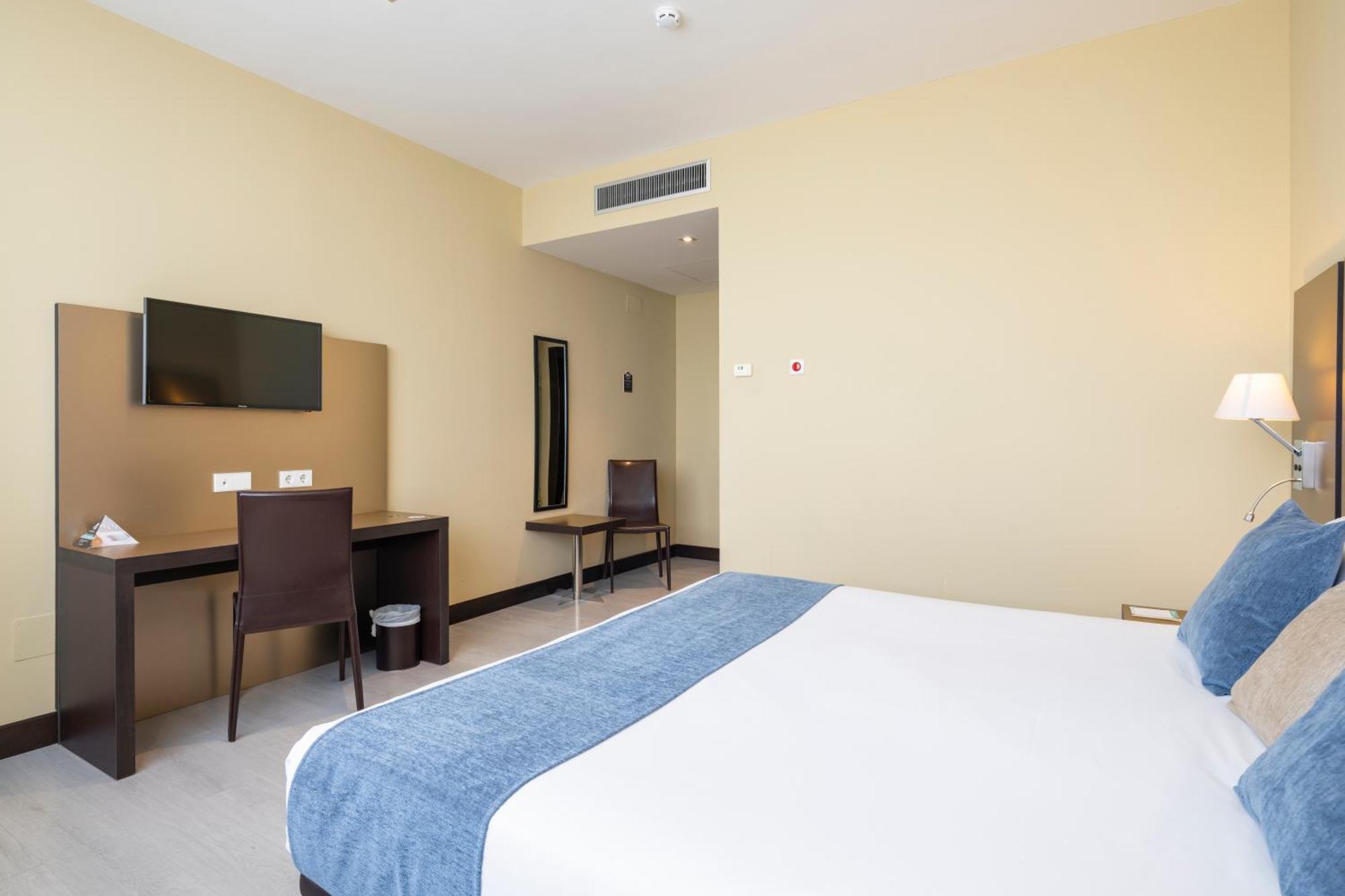 Alda Route 42 Hotel Illescas Luaran gambar