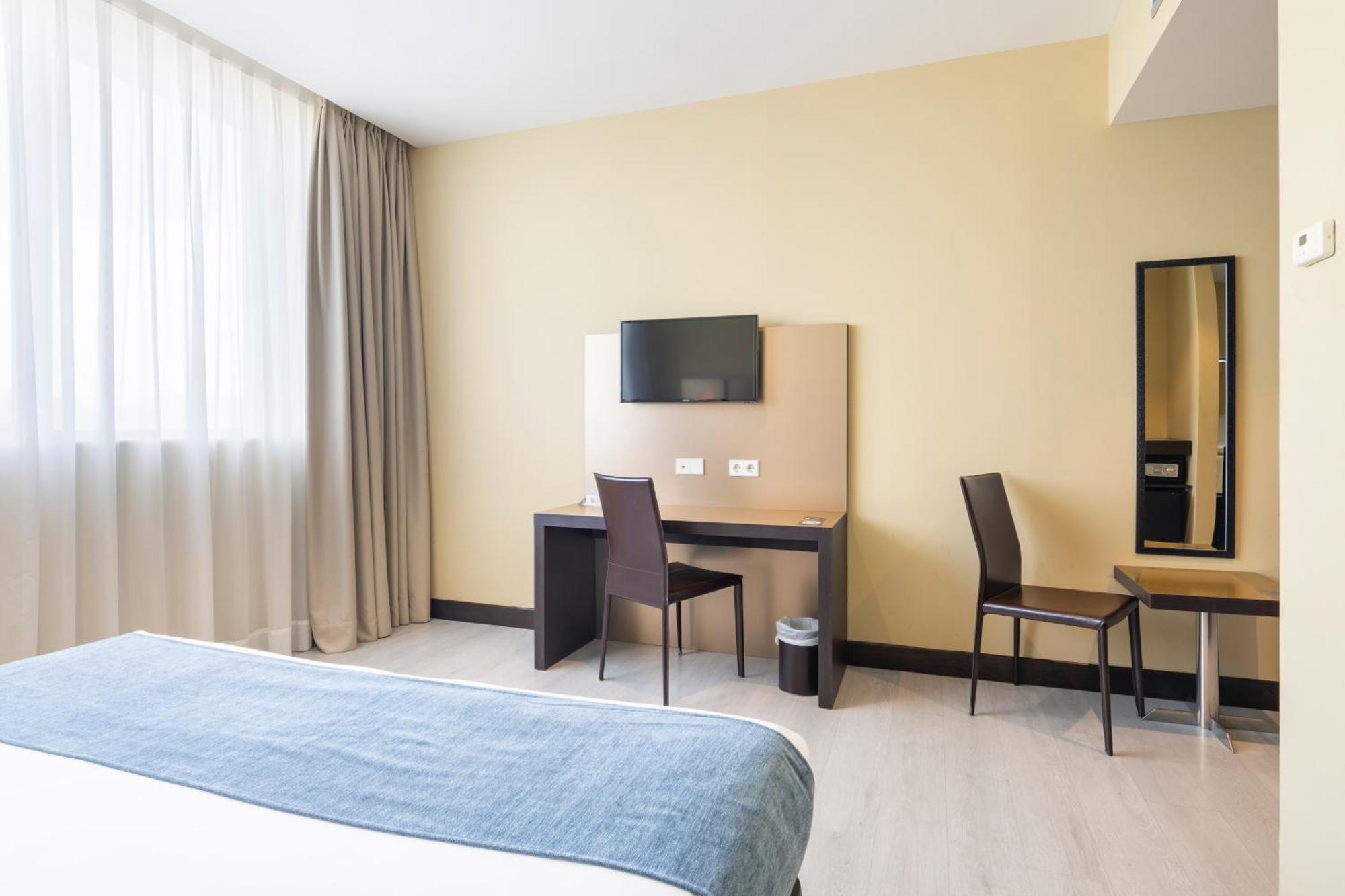 Alda Route 42 Hotel Illescas Luaran gambar