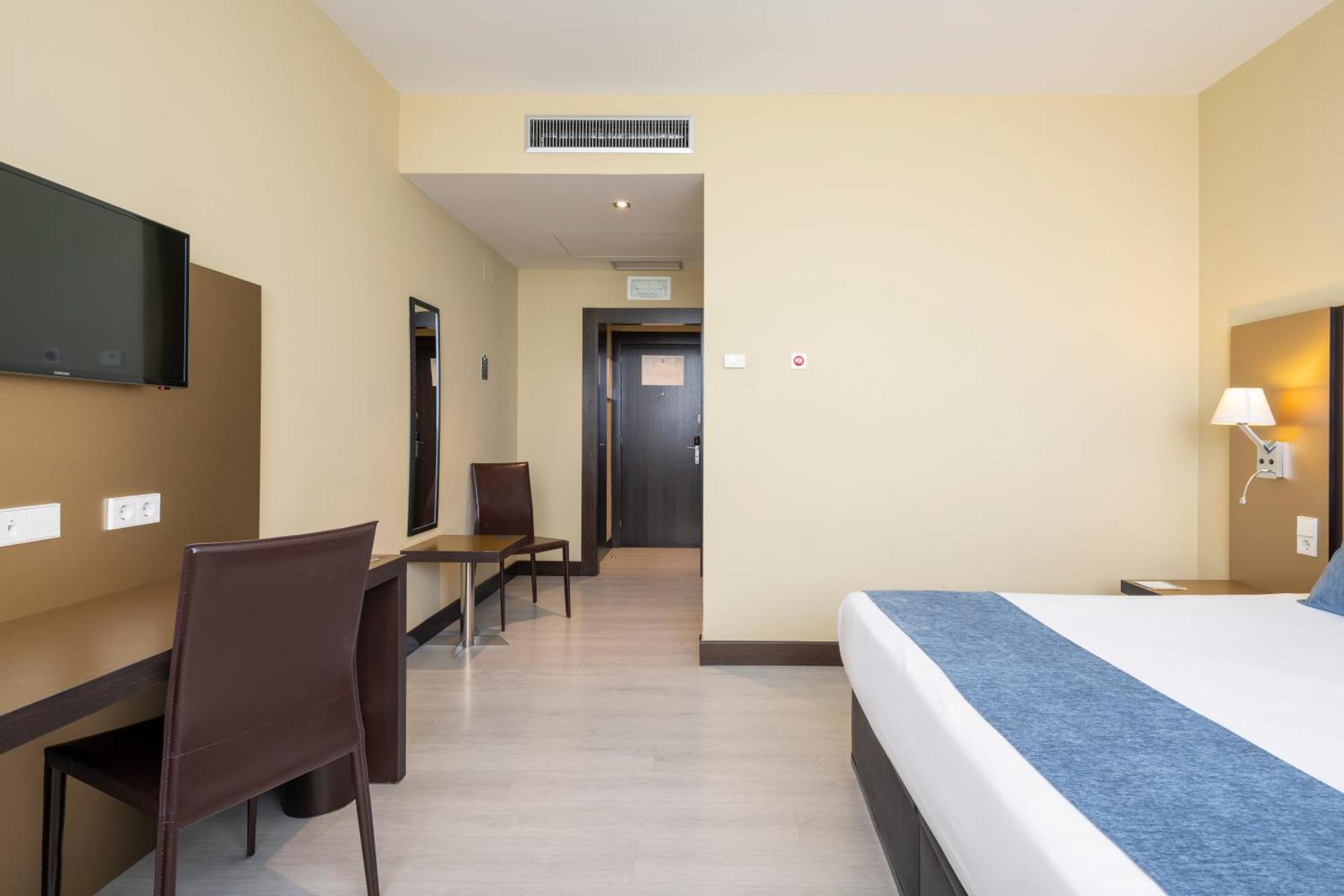Alda Route 42 Hotel Illescas Luaran gambar